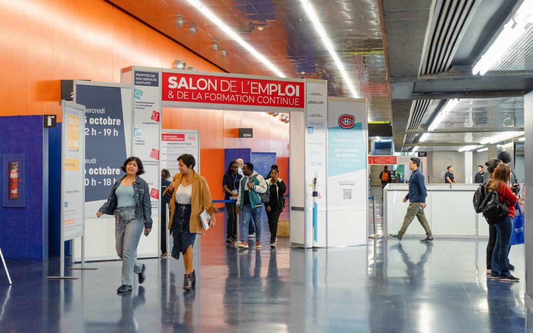 Bien communiquer sur sa présence à un salon de l’emploi